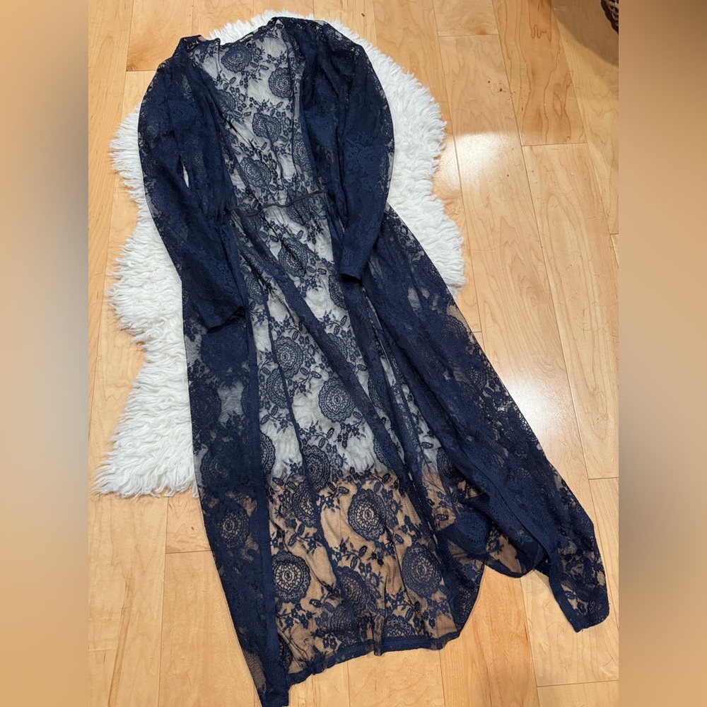 UPS & DOWNS navy lace cardigan cover up size small floral